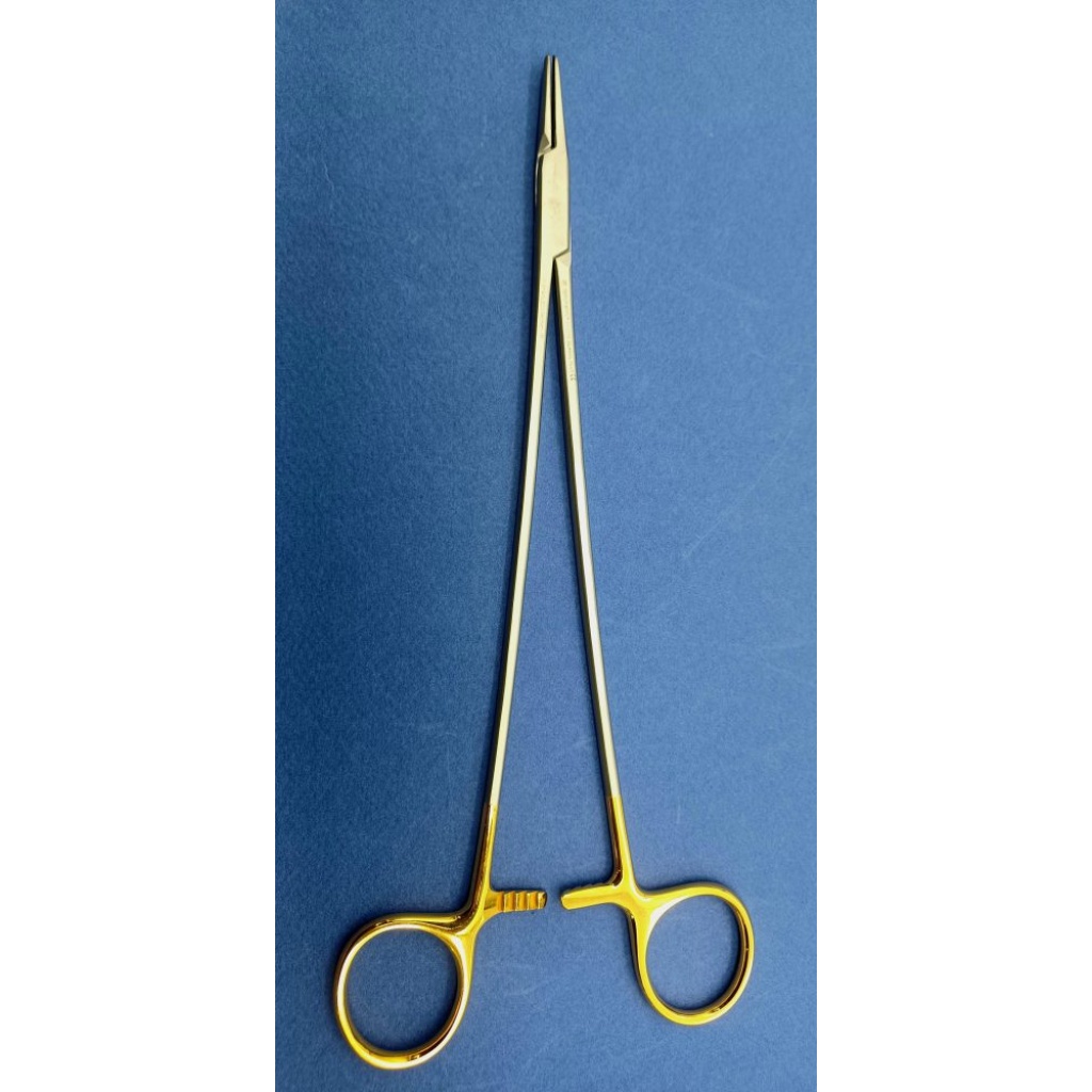 Symmetry 36-2003 Crile Wood Needle Holder