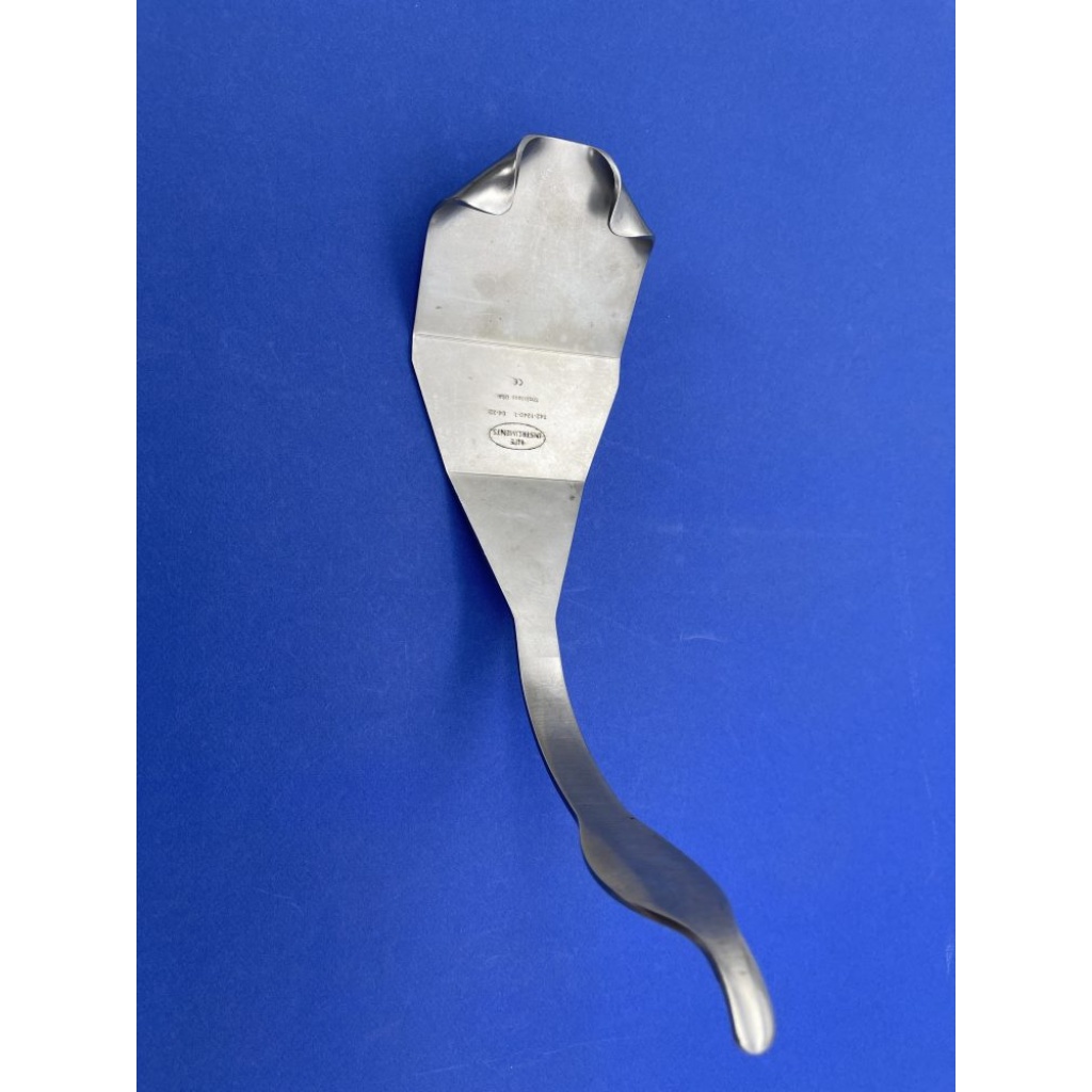 Life Instruments 742-1240-1 Belly Cobra Retractor